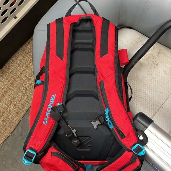 COPY - DAKINE heli pro DLX 20L Backpack - Picture 5 of 8
